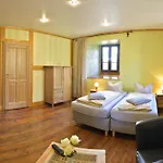 Schloss Hotel 3*